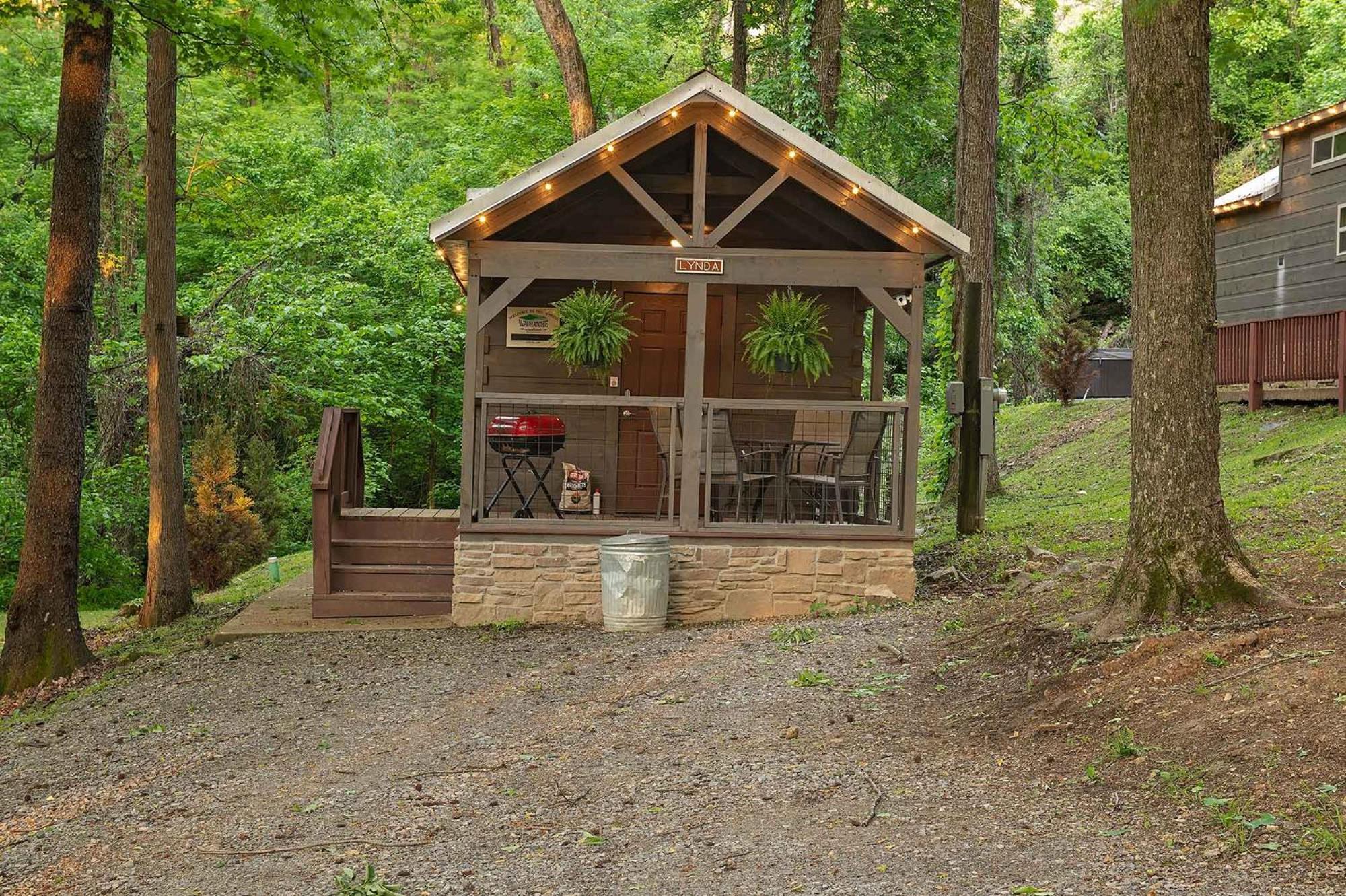 Tiny Cabin Village Private Hot Tub Lynda Cabin Chattanooga Dış mekan fotoğraf