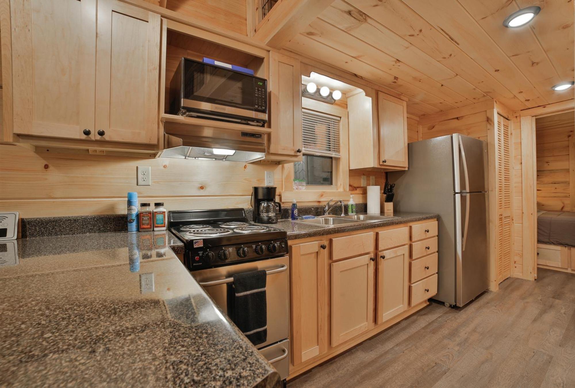 Tiny Cabin Village Private Hot Tub Lynda Cabin Chattanooga Dış mekan fotoğraf